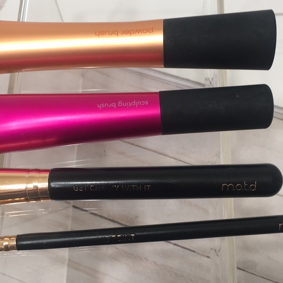 Makeup brushes 4 pack M.o.t.d & Real techniques - Picture 9 of 10
